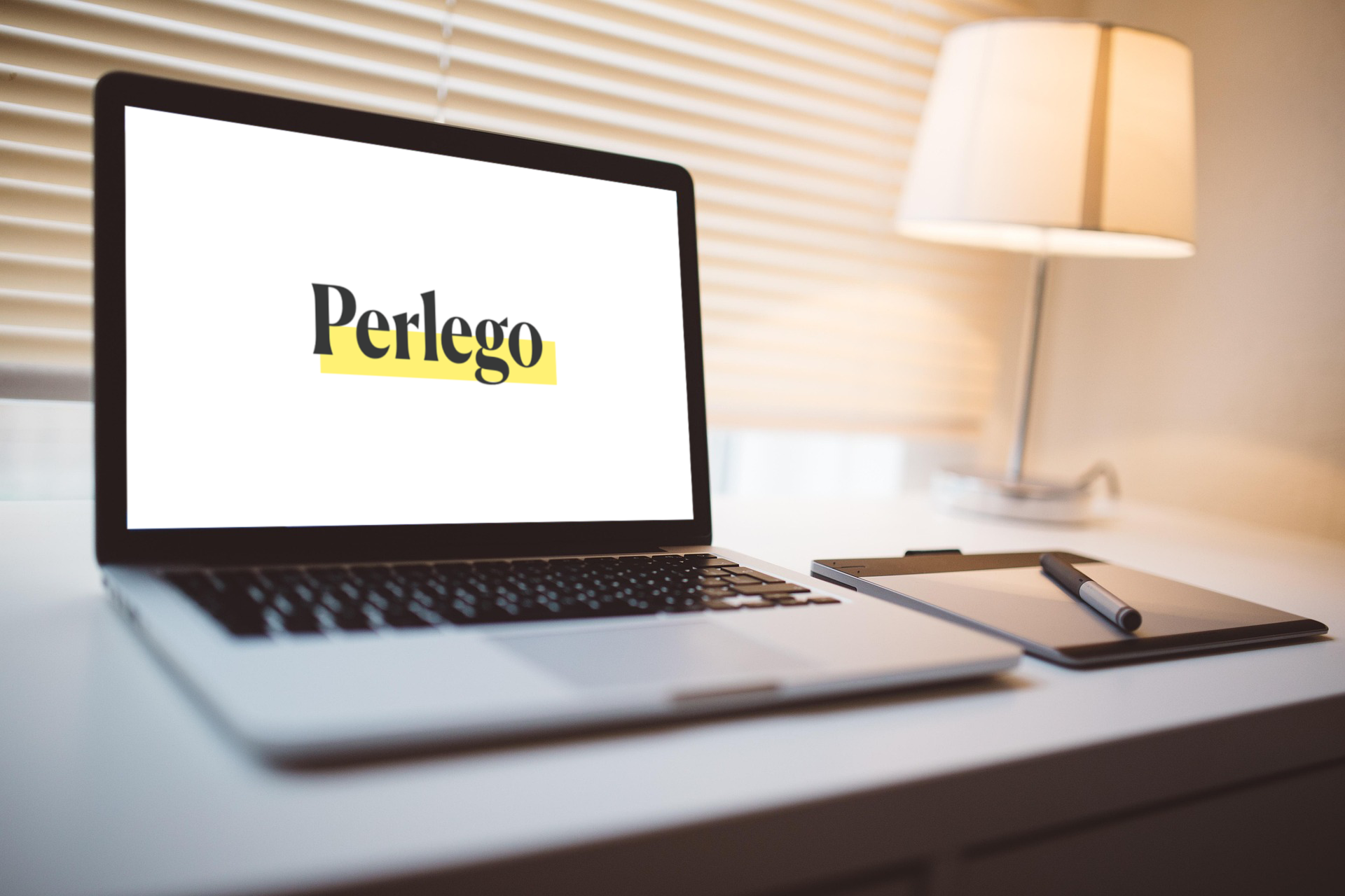 Student utilizing digital library for ETS theology courses