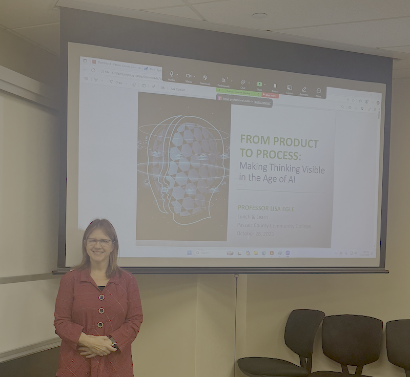 Professor Lisa Egle leading a faculty workshop