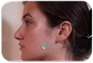 Εικόνα που περιέχει ανθρώπινο πρόσωπο, άτομο, δέρμα, βλεφαρίδαΤο περιεχόμενο που δημιουργείται από AI ενδέχεται να είναι εσφαλμένο.