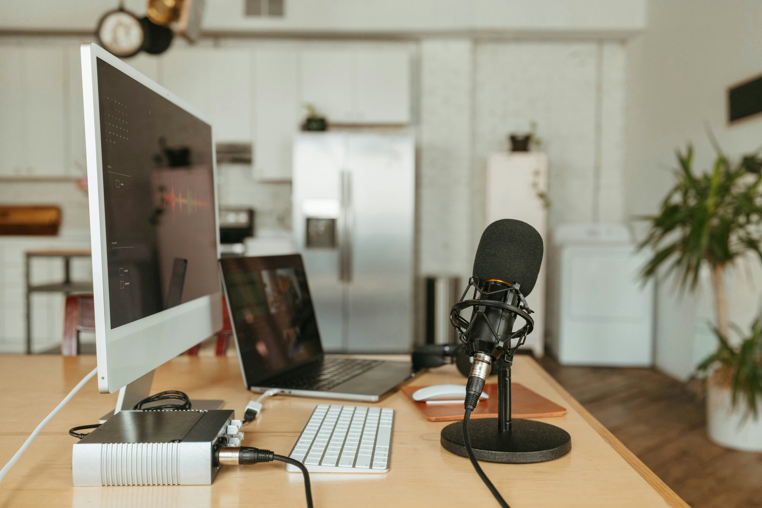 Start to Podcast — one-day podcasting workshop with Eva Moeraert