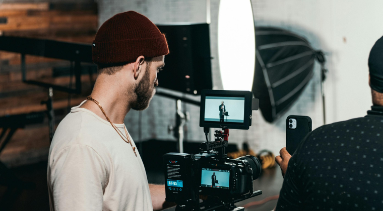 Pitching your research on camera