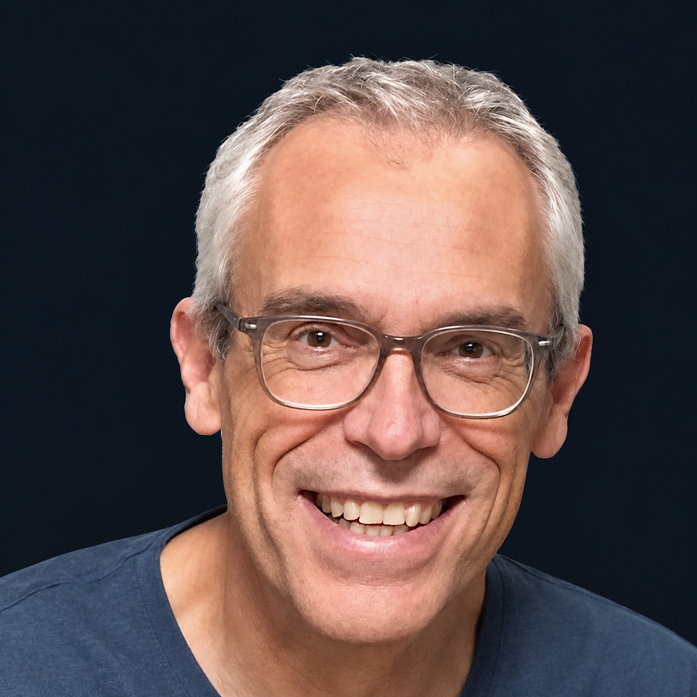 Dr. Francisco Reina